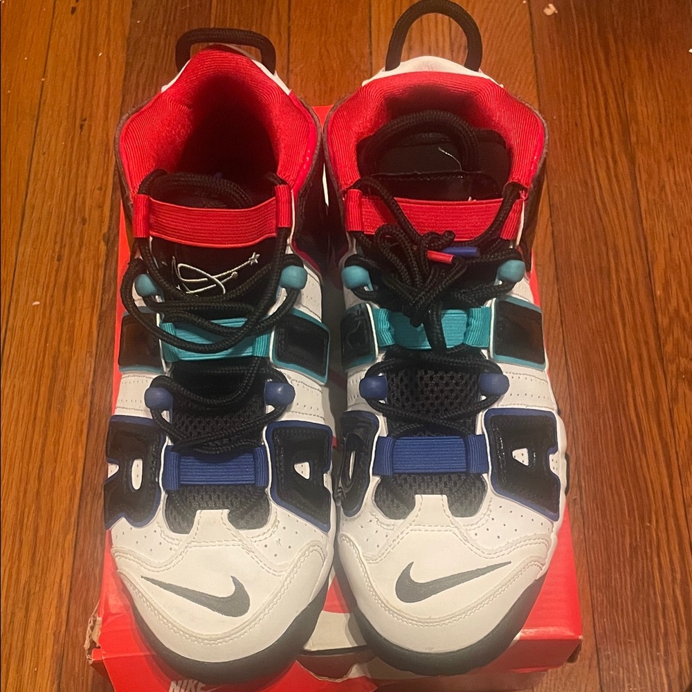 Nike Air More Uptempo CL (GS) Youth Size 5.5